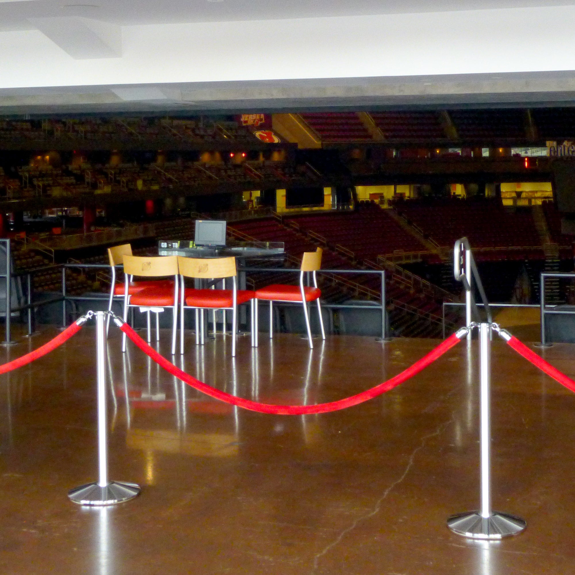 Flat top rope stanchions in use with rope barrier